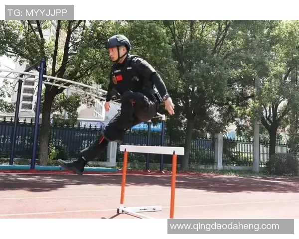 南京滑板队中路突破战术解析与实战应用探讨 南京滑板队中路突破战术解析与实战应用探讨